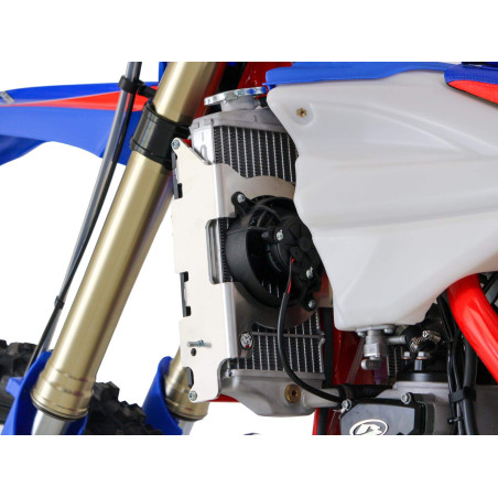 Rear view of the Xtrem radiator braces with red spacers for Beta 350RR / 390RR / 430RR / 480RR Racing