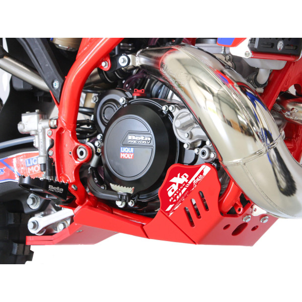 Red HDPE plastic skid plate with linkage guard for Beta 250RR Racing et 300RR Racing