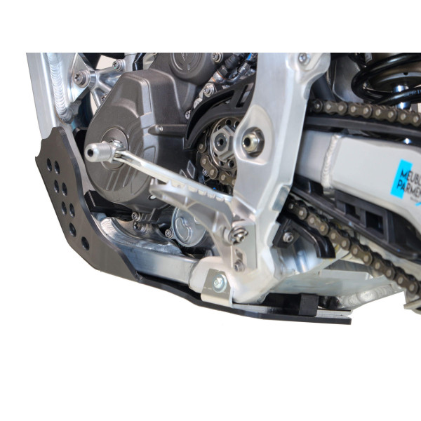 Vue arrière gauche du sabot noir en plastique PEHD 6mm pour Triumph TF250X