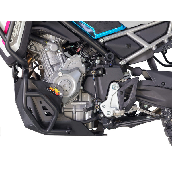 Côté gauche du sabot noir en plastique PEHD 8mm pour CFMoto MT450 / IBEX450