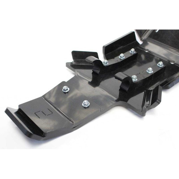Vue rapprochée de la protection de biellette du sabot noir en plastique PEHD pour Husqvarna 250 - 300 2T