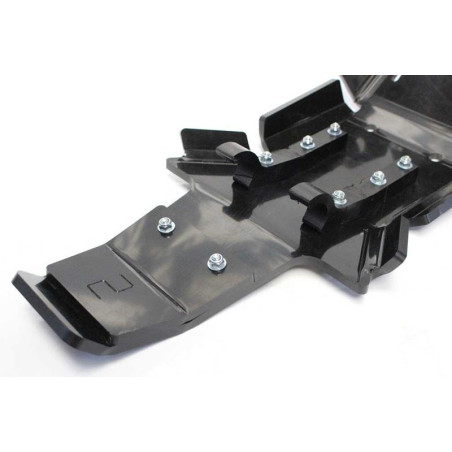 Vue rapprochée de la protection de biellette du sabot noir en plastique PEHD pour Husqvarna 250 - 300 2T