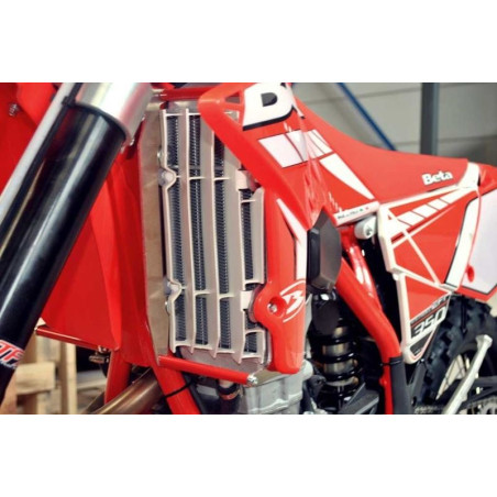 Radiator braces in aluminum with red spacers for Beta 350RR - 390RR - 430RR - 480RR