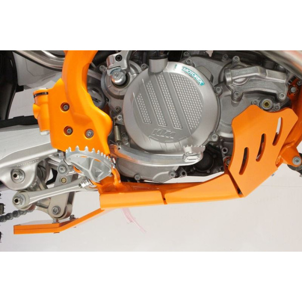 Côté droit du sabot orange en plastique PEHD avec protection de biellette pour KTM 250 - 300 2T