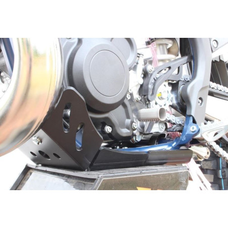 Left side of the black HDPE plastic skid plate with linkage guard for GasGas - KTM - Husqvarna enduro 2T