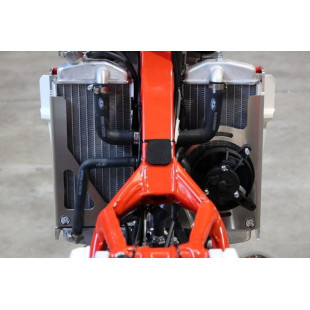 Protections de radiateurs en aluminium avec entretoises rouges pour Beta 250RR - 300RR 2