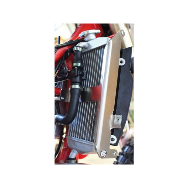 Vue de côté des protections de radiateurs en aluminium pour GasGas EC250 - EC300 - EC300 Ranger