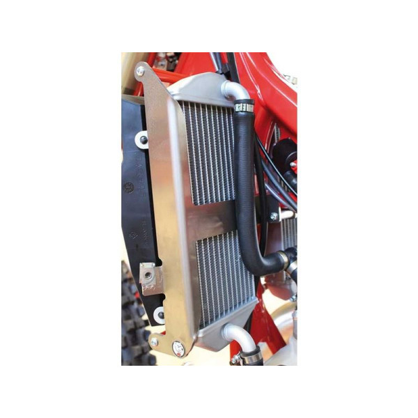Side view of the radiator braces in aluminum for GasGas EC250 - EC300 - EC300 Ranger