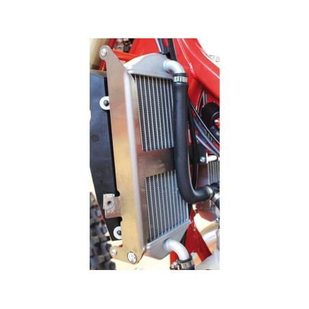 Side view of the radiator braces in aluminum for GasGas EC250 - EC300 - EC300 Ranger