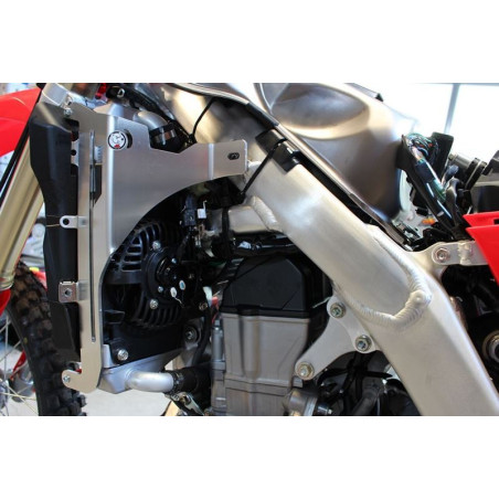 Left side view of the radiator braces in aluminum for Honda CRF450L - CRF450XR