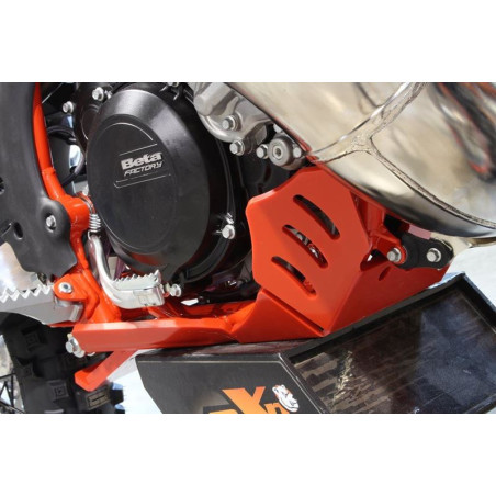 Côté droit du sabot rouge en plastique PEHD avec protection de biellette pour Beta 250RR - 300RR