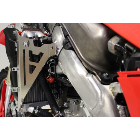 Vue latérale gauche des protections de radiateurs en aluminium pour Honda CRF250R - CRF250RX