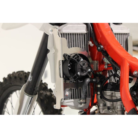 Rear left view of the radiator braces in aluminum for Beta