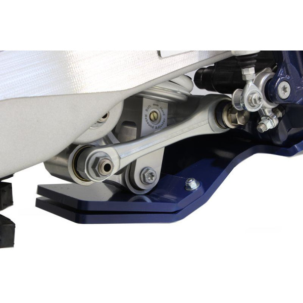 Vue rapprochée de la protection de biellette du sabot bleu en plastique PEHD avec protection de biellette pour Husqvarna TE250i 