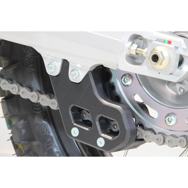 Vue arrière du guide chaine noir en plastique UHMW pour Honda CRF250L - CRF300L