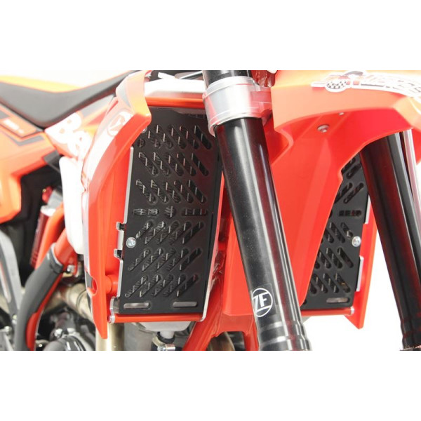 Side view of the radiator braces in aluminum for Beta 2T