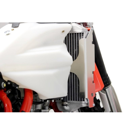 Front view of the radiator braces in aluminum for Beta 2T