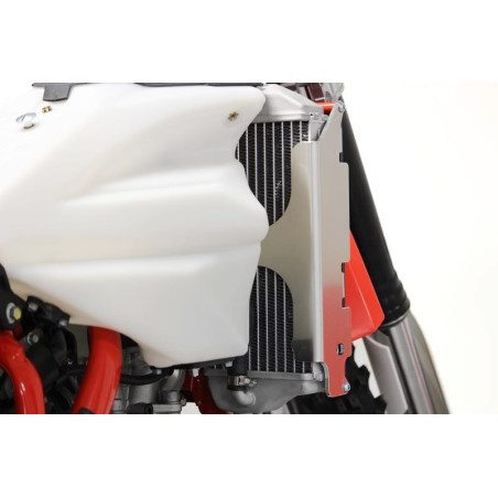 Vue arrière des protections de radiateurs en aluminium pour Beta 4T
