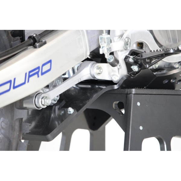 Vue rapprochée de la protection de biellette du sabot en plastique PEHD pour Honda CRF250 and 300